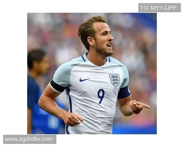英格兰足球明星李的传奇故事与辉煌成就揭秘